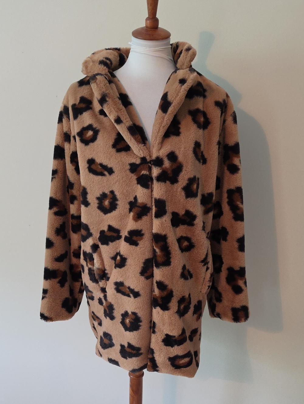 Janice Apparel Leopard Print Faux Fur Coat Brand New